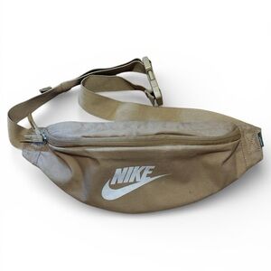 Nike Beige Belt Bag- like new- large capacity